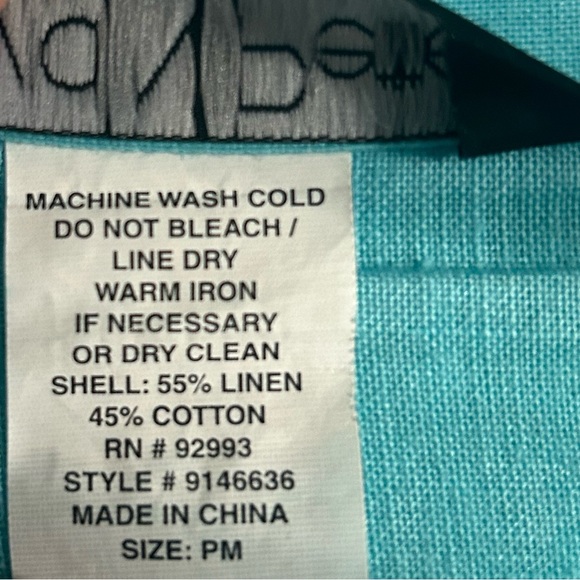 David n Petites Light blue womens button down - Picture 5 of 5